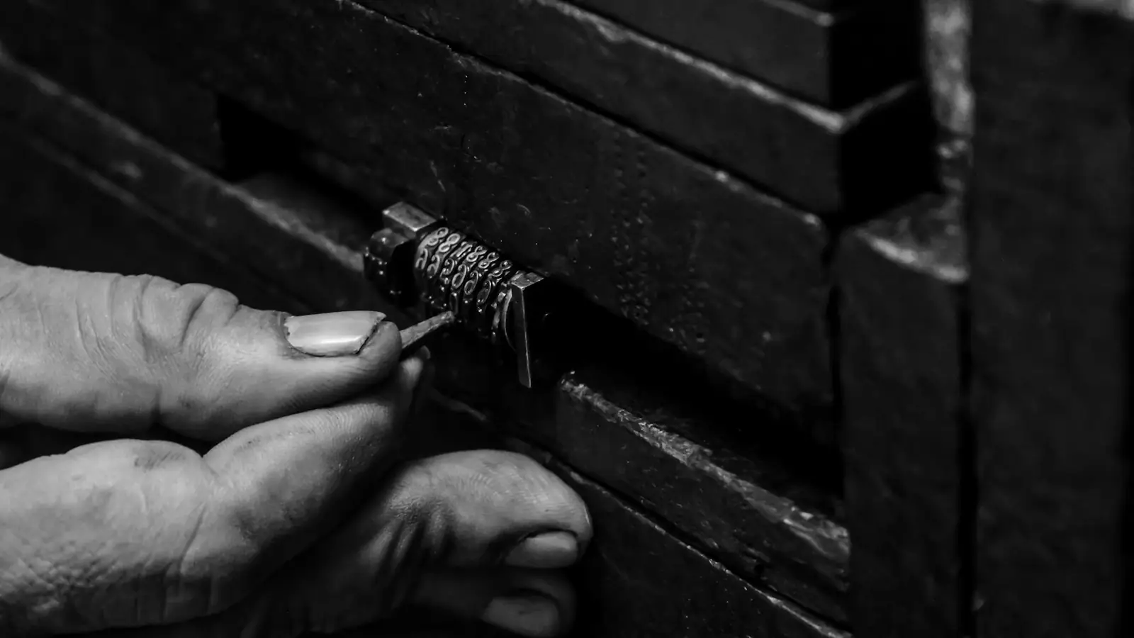 Red teaming LLM: tự tấn công ứng dụng AI của mình trước khi người khác làm